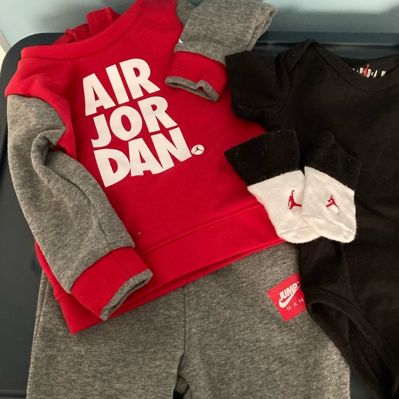 Jordan 6-9m Jordan Bundle EUC - Picture 2 of 5